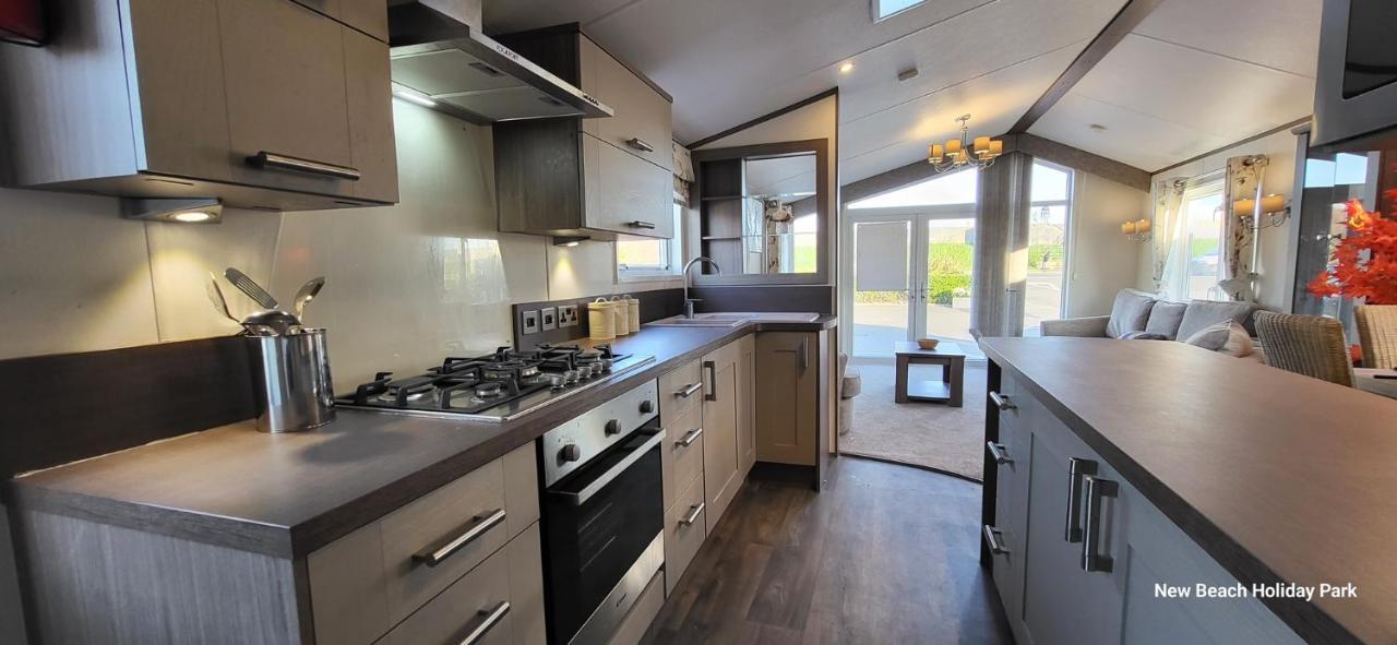 딤처치 13 The Meadows New Beach Holiday Park 아파트 외부 사진