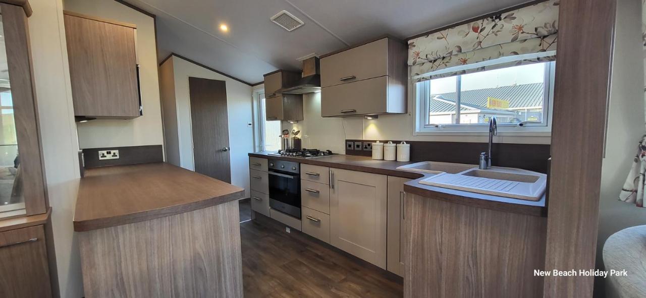 딤처치 13 The Meadows New Beach Holiday Park 아파트 외부 사진