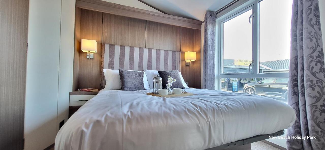 딤처치 13 The Meadows New Beach Holiday Park 아파트 외부 사진