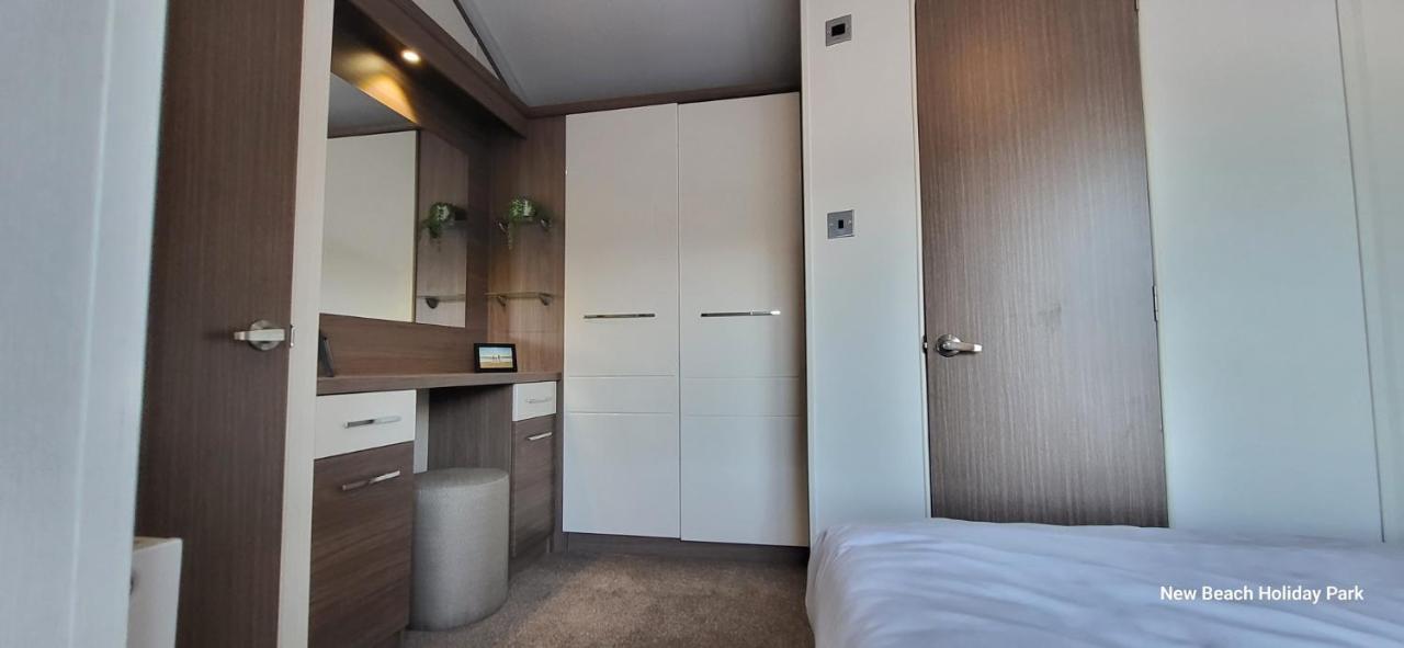 딤처치 13 The Meadows New Beach Holiday Park 아파트 외부 사진