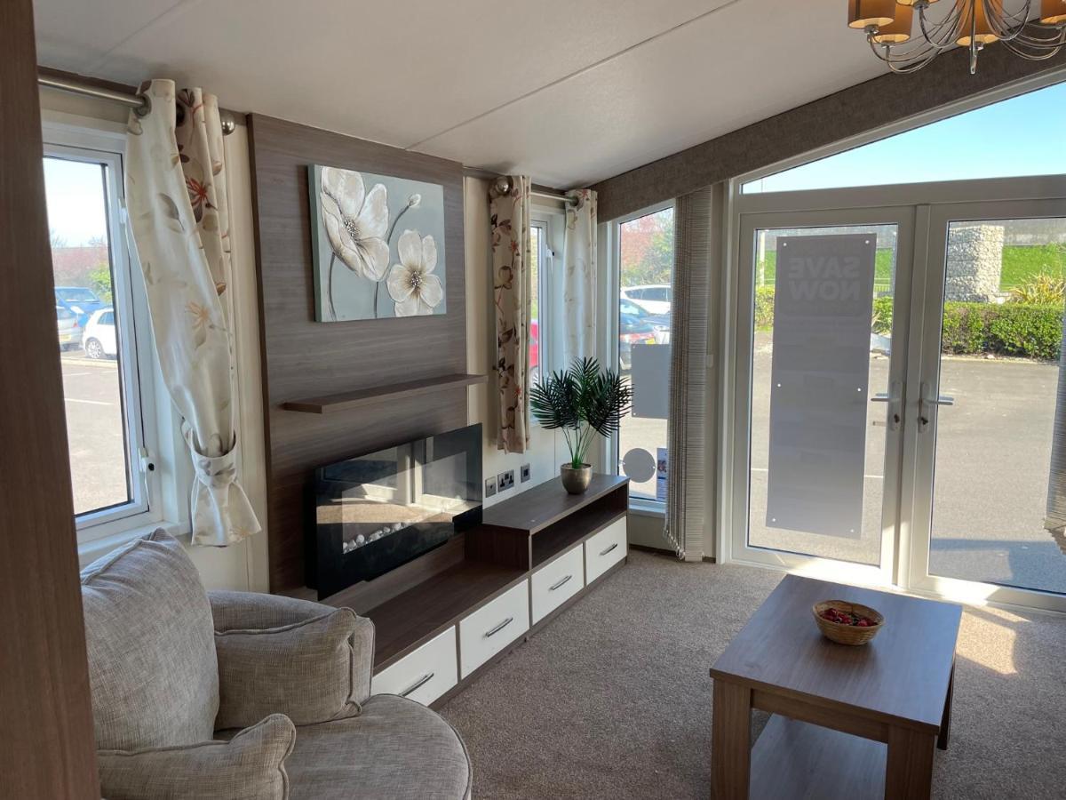 딤처치 13 The Meadows New Beach Holiday Park 아파트 외부 사진
