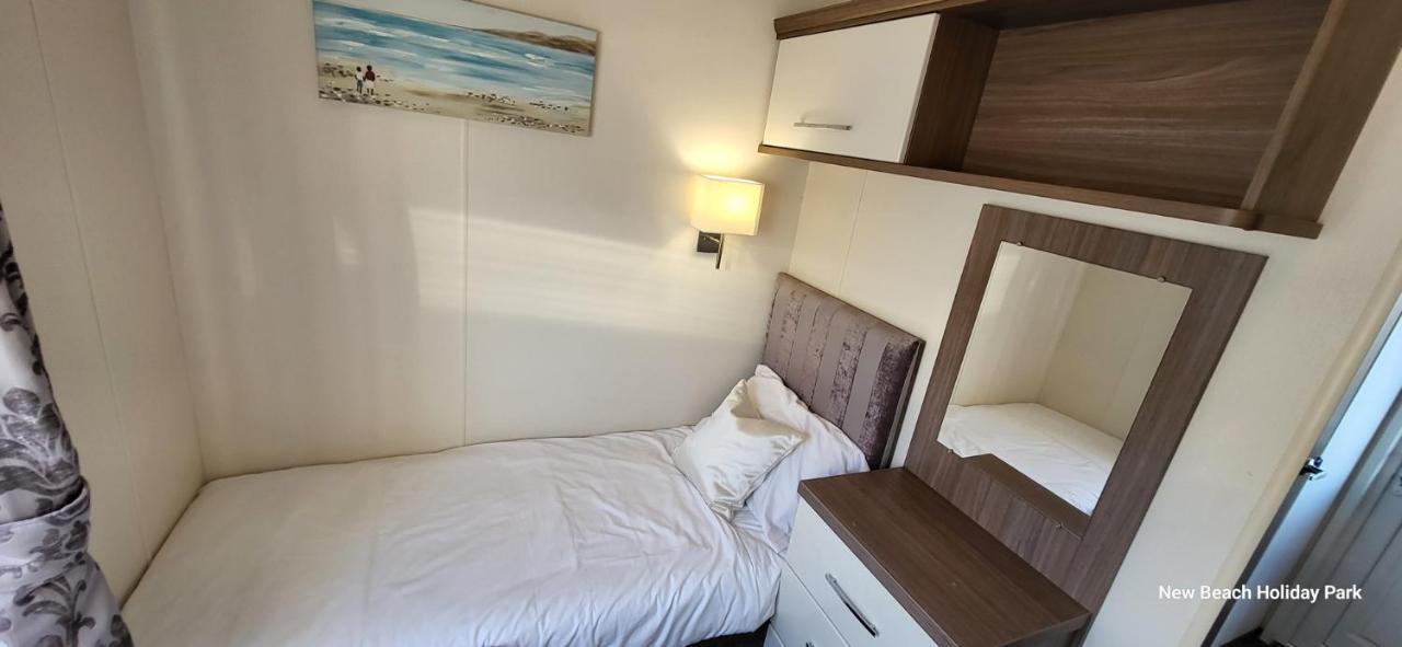 딤처치 13 The Meadows New Beach Holiday Park 아파트 외부 사진