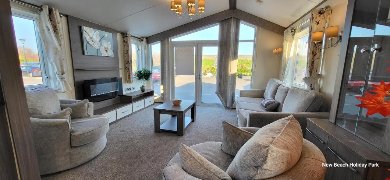 딤처치 13 The Meadows New Beach Holiday Park 아파트 외부 사진